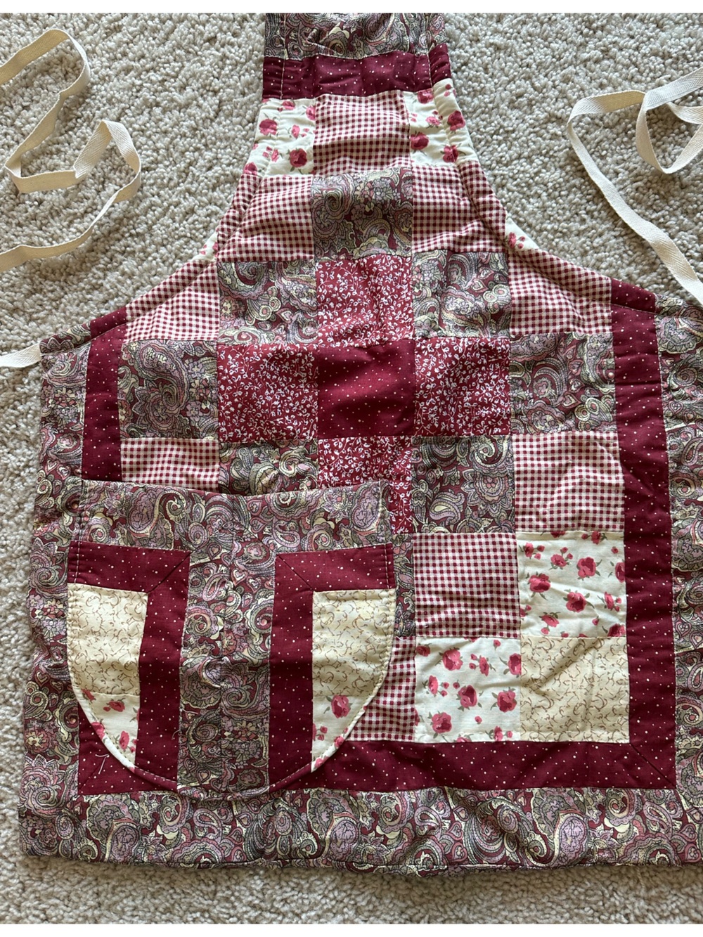 Hand Crafted Apron Burgundy & Cream Patchwork Quilted drawstring victorian heart - Picture 4 of 9